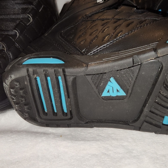 New in box ski boots - Picture 2 of 5
